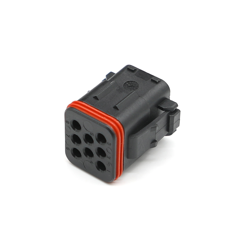 132008-001 Conector automotriz de 8 vías (masculino)