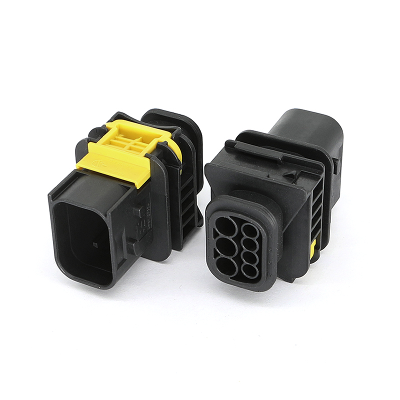 1-1703648-1 Conector automotriz de enchufe de 7 vías (macho)